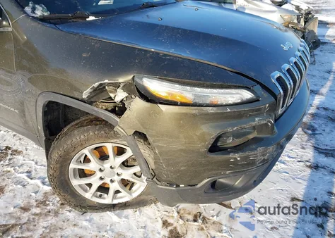 2015 Jeep Cherokee Latitude z USA, uszkodzony, nr VIN 1C4PJMCS0FW595406